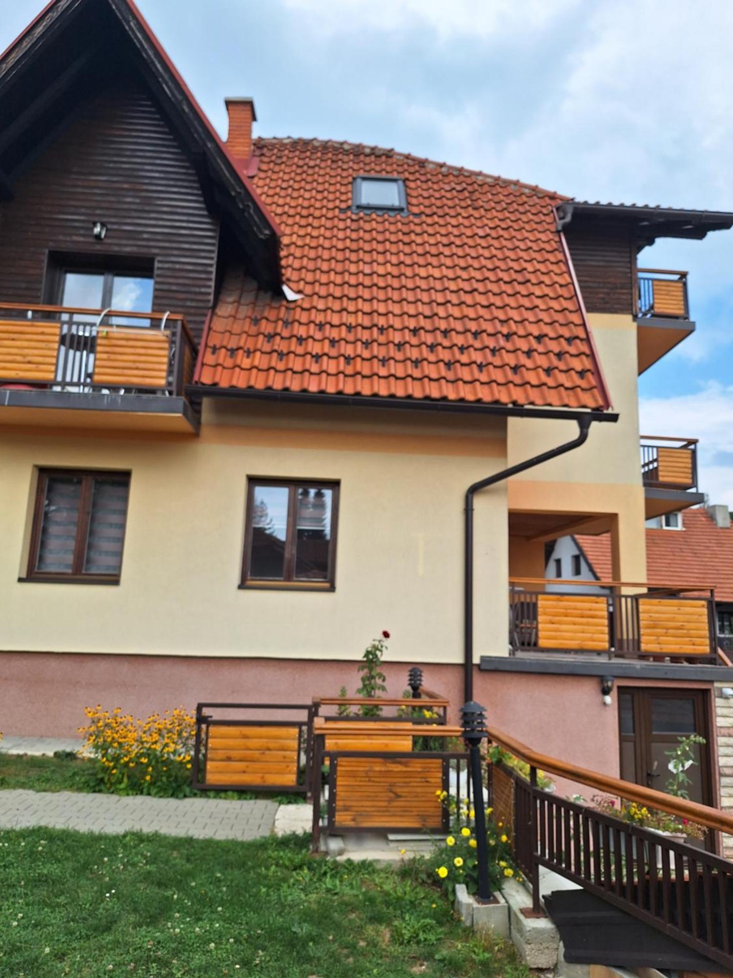 Apartments Monte Vista ズラティボール 部屋 写真
